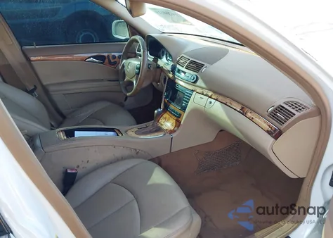 2009 Mercedes-Benz E 350 z USA, uszkodzony, nr VIN WDBUF56X49B423746